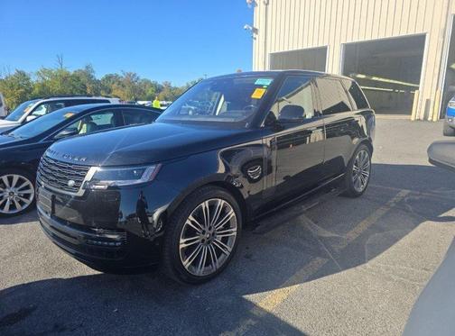 2023 Land Rover Range Rover P530 SE