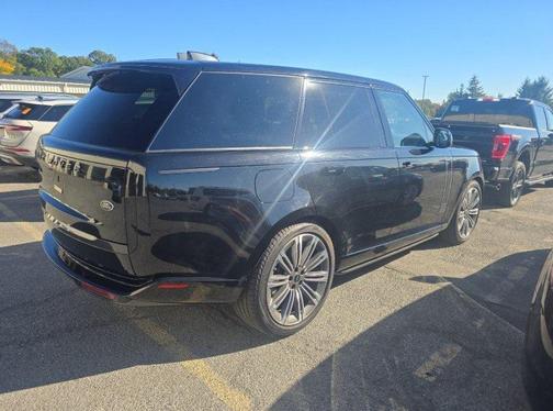 2023 Land Rover Range Rover P530 SE