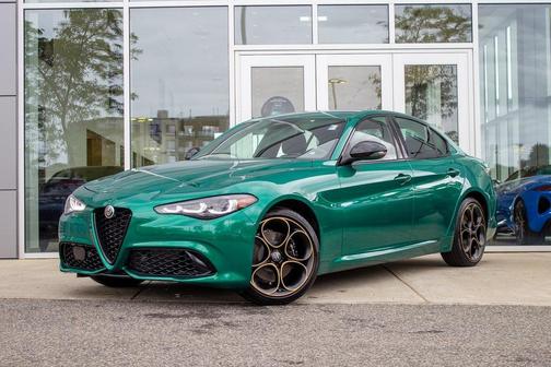 2025 Alfa Romeo Giulia Intensa AWD