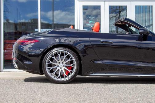 Obsidian Black Metallic 2022 Mercedes-Benz AMG SL 55 Base