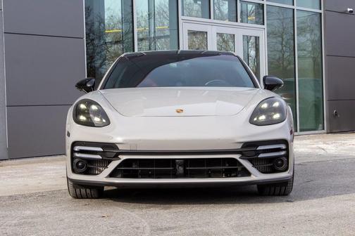2022 Porsche Panamera Turbo S