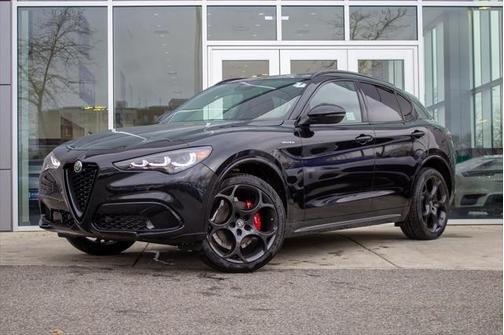 2025 Alfa Romeo Stelvio Sprint AWD