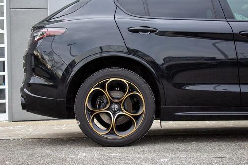 2025 Alfa Romeo Stelvio Sprint AWD