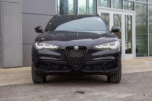 Vulcano Black Metallic 2025 Alfa Romeo Stelvio Sprint AWD