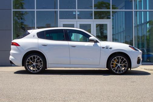 Bianco 2023 Maserati Grecale GT