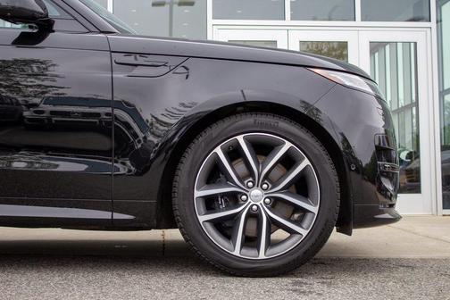 2023 Land Rover Range Rover Sport First Edition