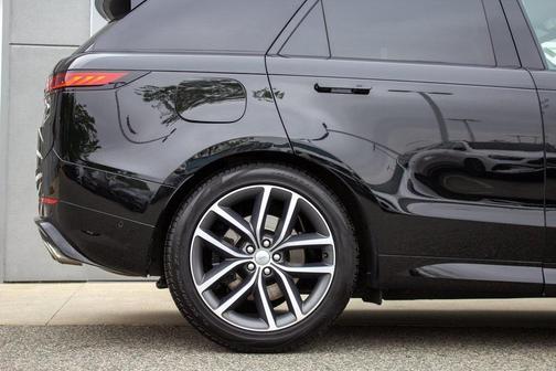 2023 Land Rover Range Rover Sport First Edition