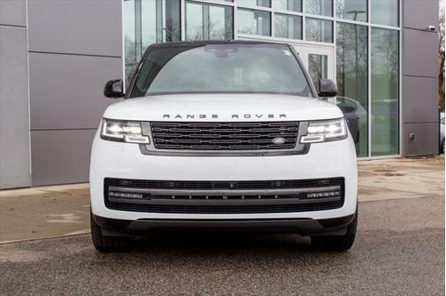 2024 Land Rover Range Rover P530 SE