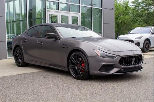 2022 Maserati Ghibli Modena Q4