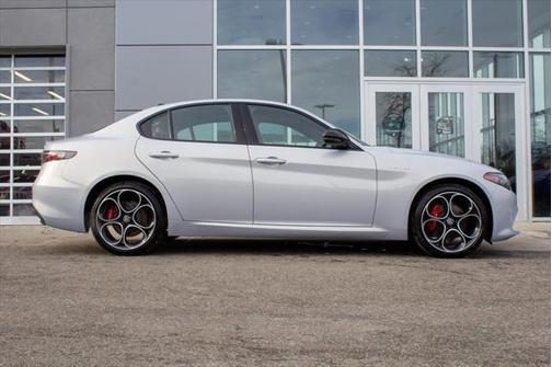 2025 Alfa Romeo Giulia AWD