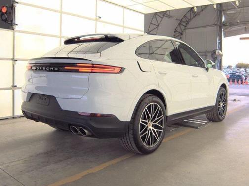 2024 Porsche Cayenne S
