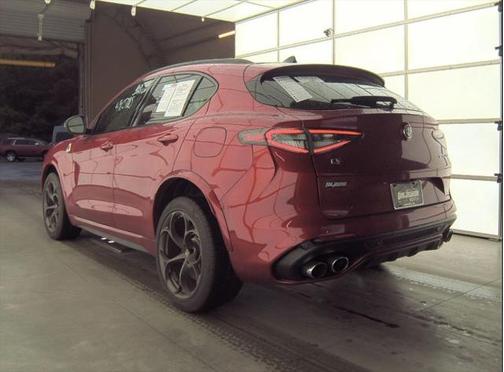 2024 Alfa Romeo Stelvio Quadrifoglio