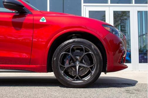 2024 Alfa Romeo Stelvio Quadrifoglio