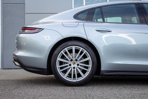 2021 Porsche Panamera 4