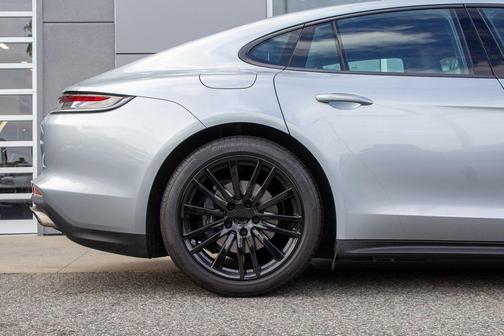 2021 Porsche Panamera 4