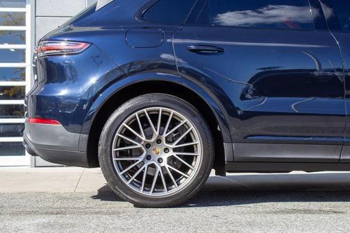 2022 Porsche Cayenne Platinum Edition