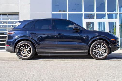 2022 Porsche Cayenne Platinum Edition