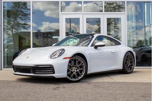 2022 Porsche 911 Carrera