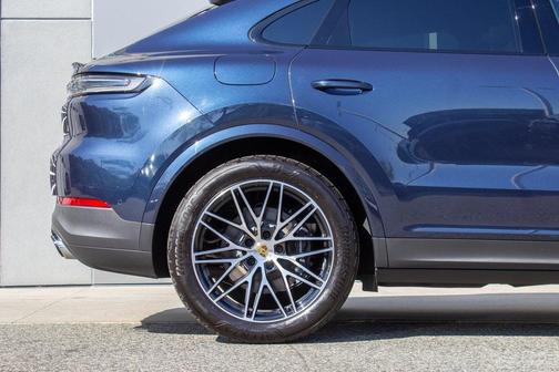 2024 Porsche Cayenne Base