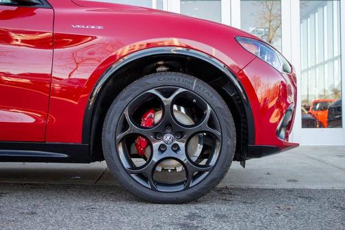 2025 Alfa Romeo Stelvio Sprint AWD