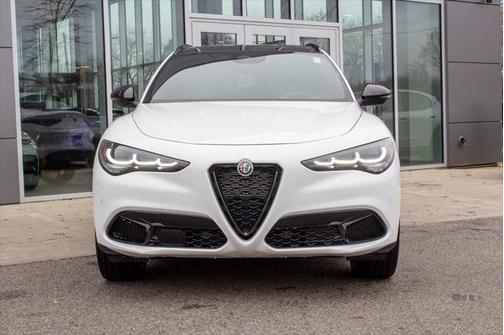 2025 Alfa Romeo Stelvio Sprint AWD