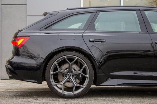 Black 2026 Audi RS 6 Avant 4.0T