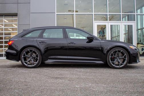 Black 2026 Audi RS 6 Avant 4.0T