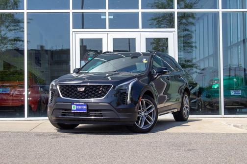 Stellar Black Metallic 2023 Cadillac XT4 Sport