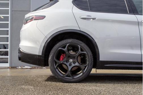 2025 Alfa Romeo Stelvio Sprint AWD