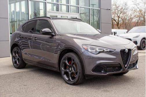 2025 Alfa Romeo Stelvio Sprint AWD