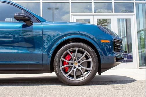 2024 Porsche Cayenne S