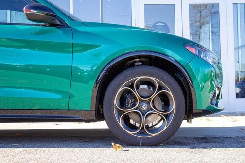 2025 Alfa Romeo Stelvio Sprint AWD