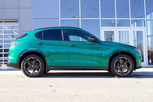 2025 Alfa Romeo Stelvio Sprint AWD