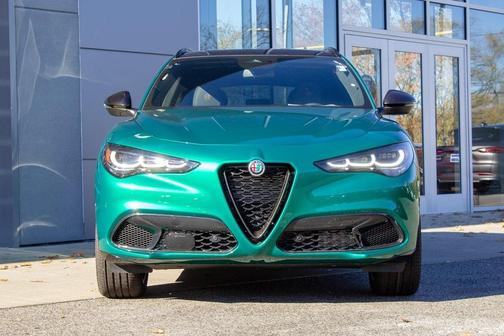 2025 Alfa Romeo Stelvio Sprint AWD