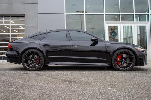 2025 Audi RS 7 4.0T Performance