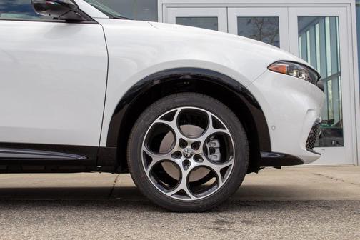 2025 Alfa Romeo Tonale AWD