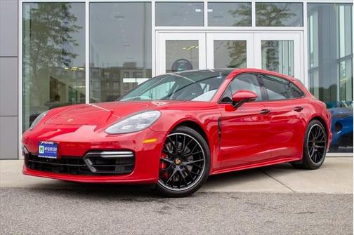 2022 Porsche Panamera Sport Turismo GTS
