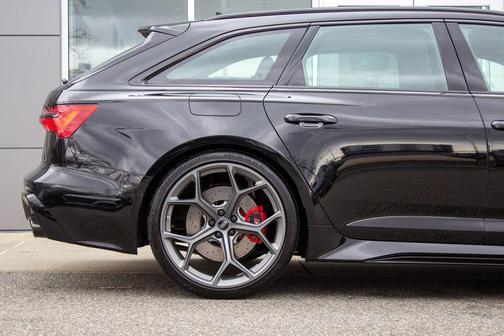 Black 2026 Audi RS 6 Avant 4.0T