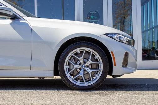 2025 BMW 330 i xDrive