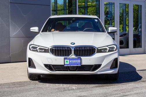 2025 BMW 330 i xDrive