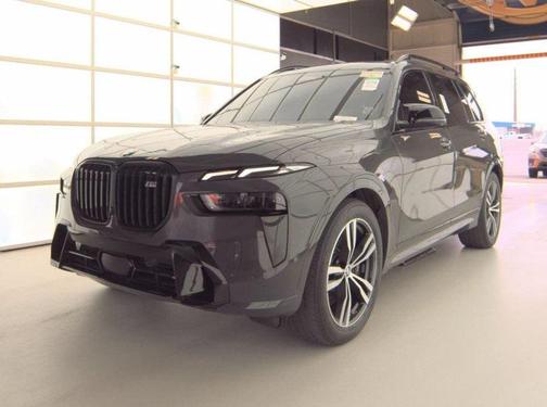 2023 BMW X7 M60i