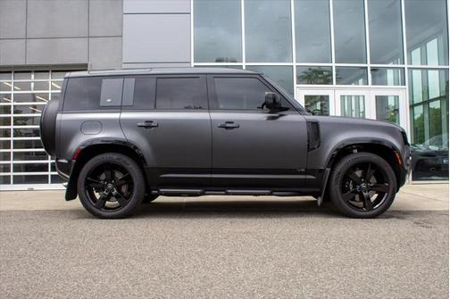 2024 Land Rover Defender 110 P525 Carpathian Edition