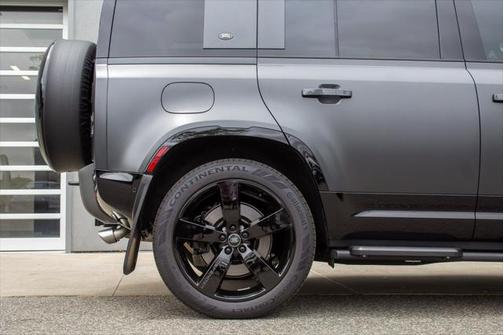 2024 Land Rover Defender 110 P525 Carpathian Edition