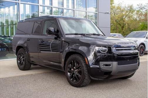 2024 Land Rover Defender 130 P400 Outbound