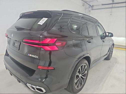 2025 BMW X5 M60i