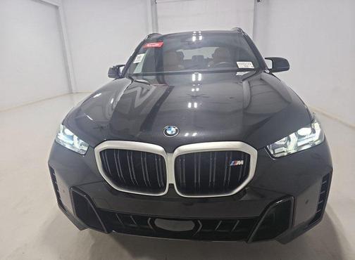 2025 BMW X5 M60i