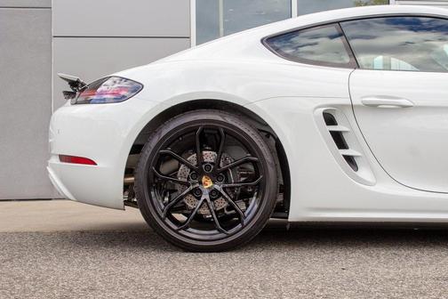 2025 Porsche 718 Cayman Style Edition