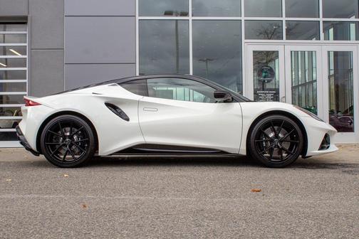 2025 Lotus Emira V6