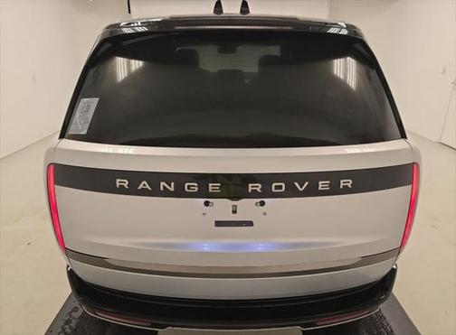 2023 Land Rover Range Rover P530 SE
