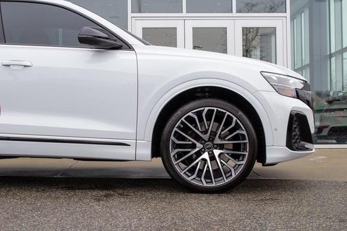 2025 Audi SQ8 4.0T Premium Plus